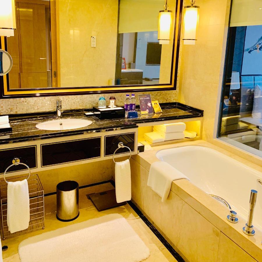 Wanda Realm Guangzhou Zengcheng Hotel ภายนอก รูปภาพ